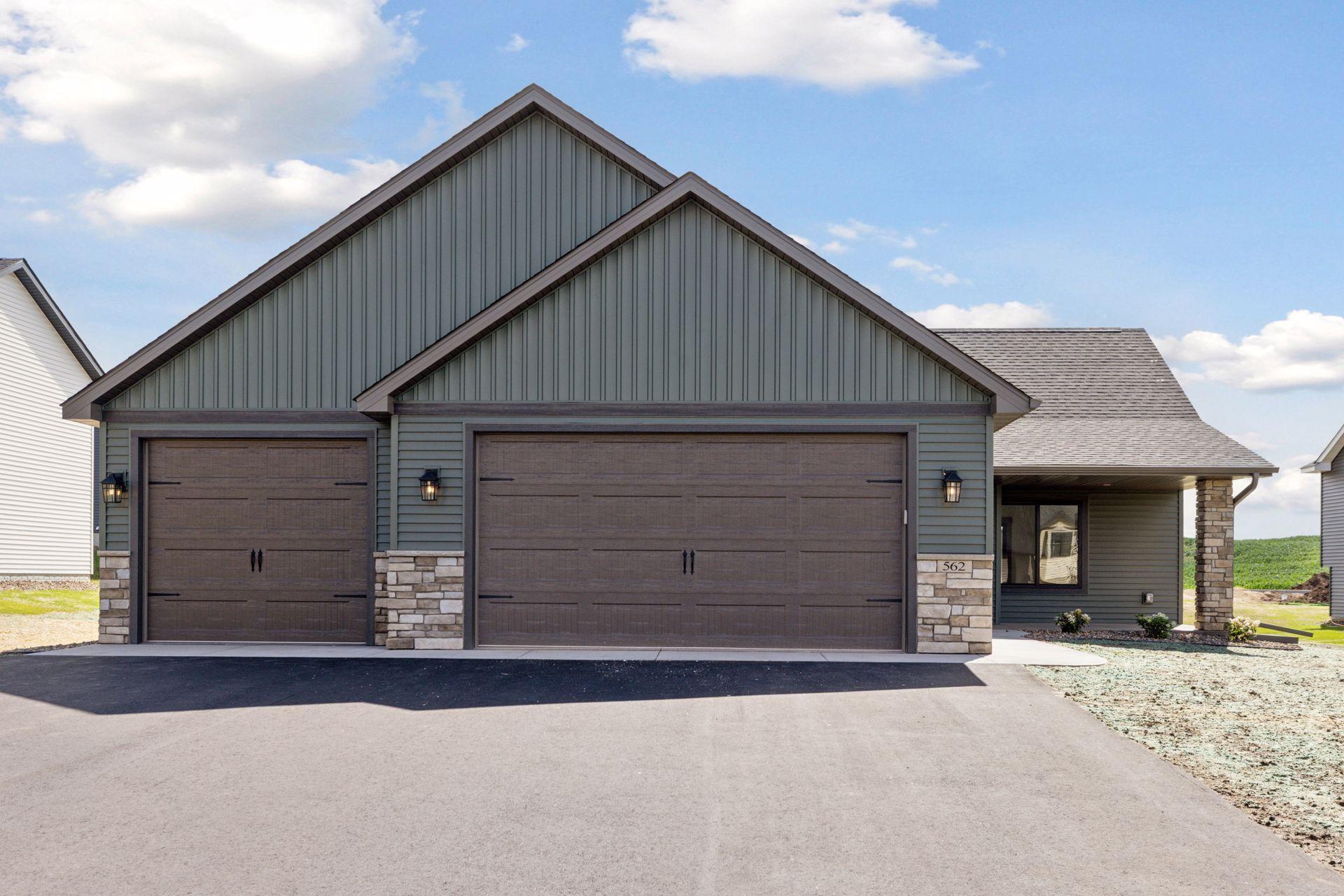 Property Photo: 484 Coyote Way WI 54017