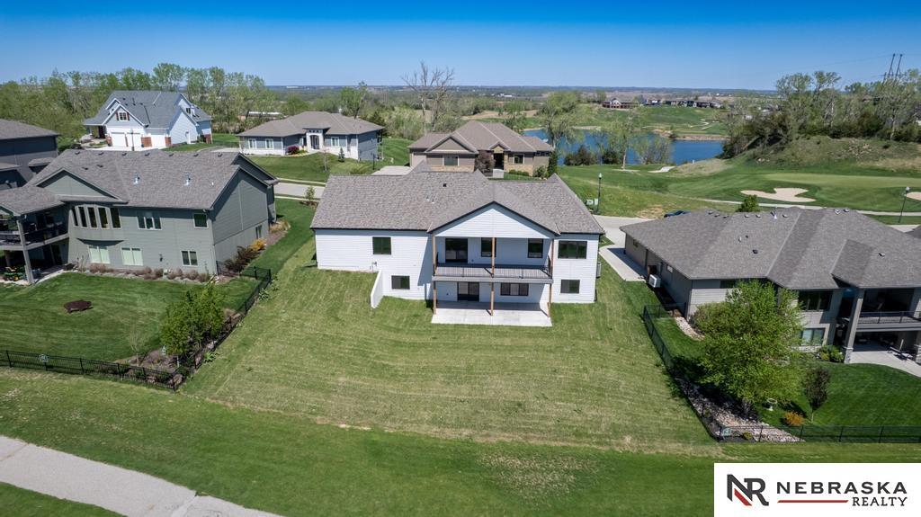 Property Photo: 325 S Lakeview Way NE 68003