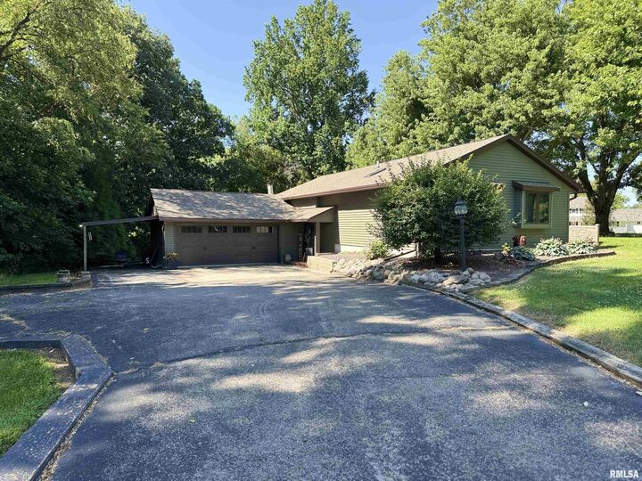 Property Photo: 120 Lakeview Drive IL 61430