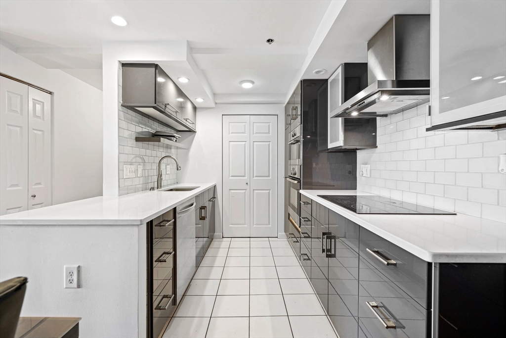 Property Photo:  357 Commercial 604  MA 02109 