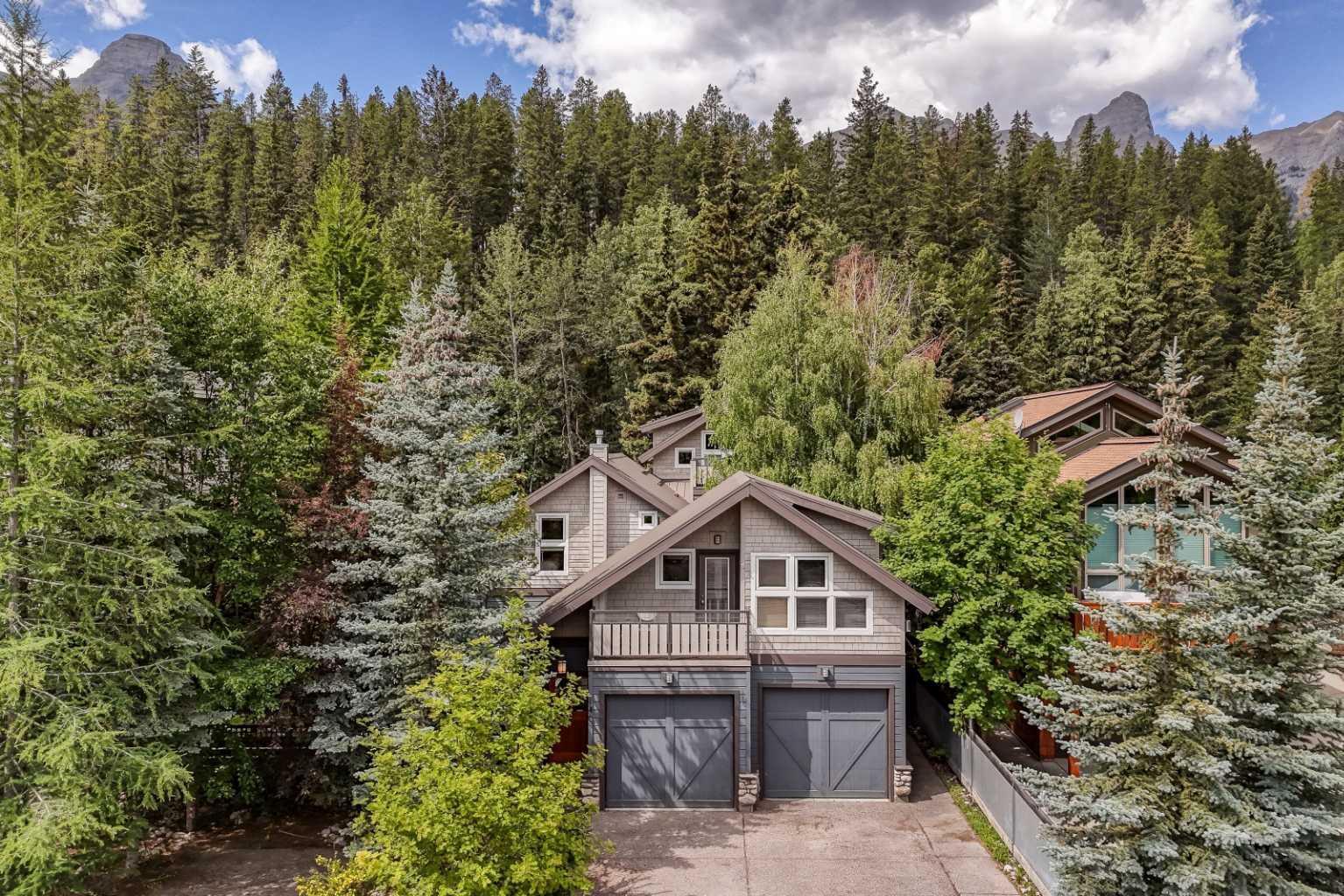 Photo de la propriété: 140 Rundle Crescent AB T1W 2L6
