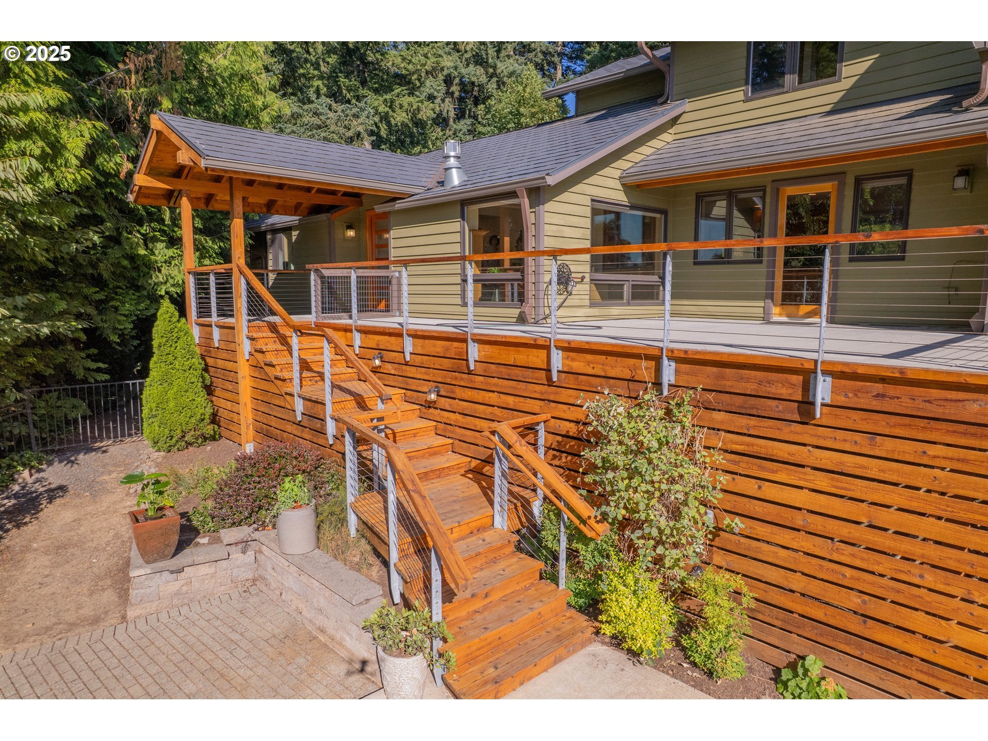 Property Photo: 9522 SW 62nd Dr OR 97219