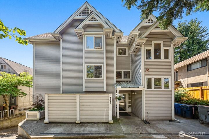 Property Photo:  727 N 85th Street 102  WA 98103