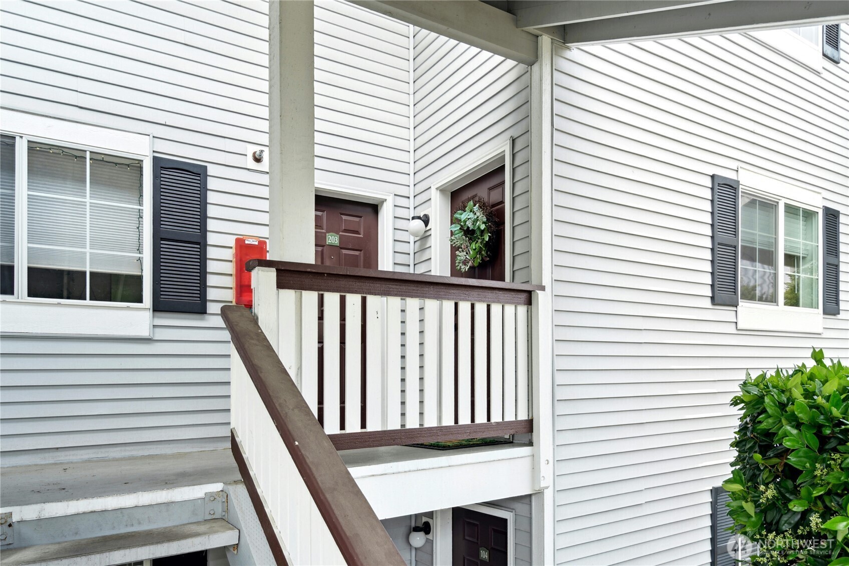 Property Photo: 23335 Cedar Way B204 WA 98043