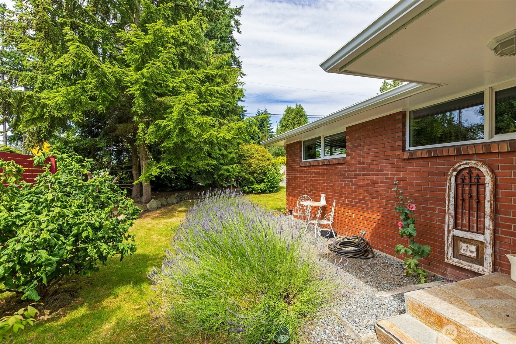 Property Photo: 7923 220th Street SW WA 98026