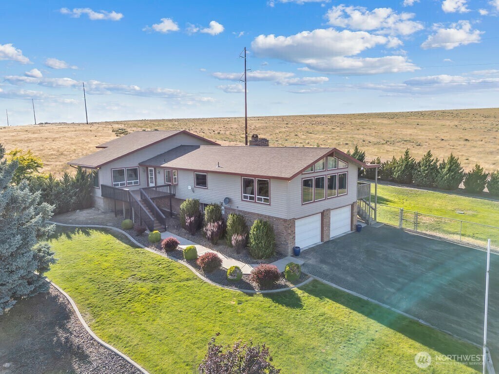 Property Photo: 2 W Johnson Lane WA 99341