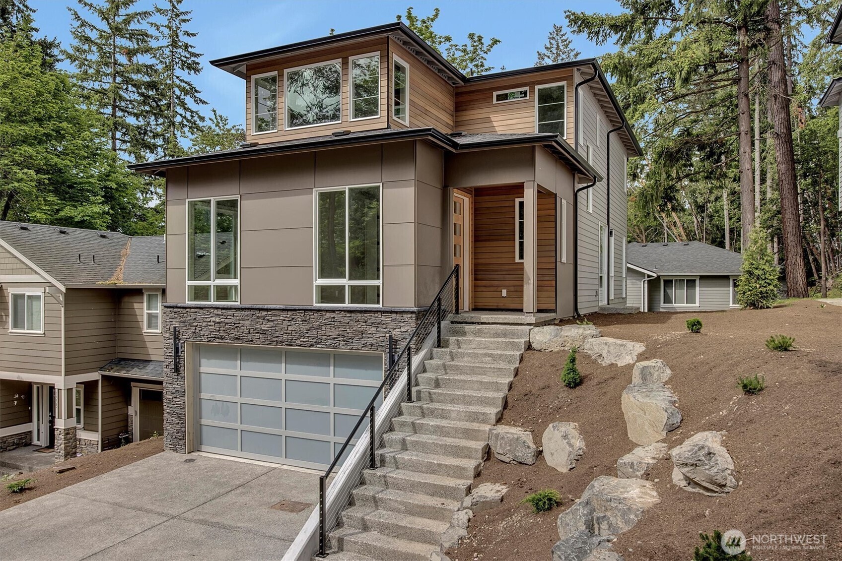 1343  211th Avenue NE  Sammamish WA 98074 photo