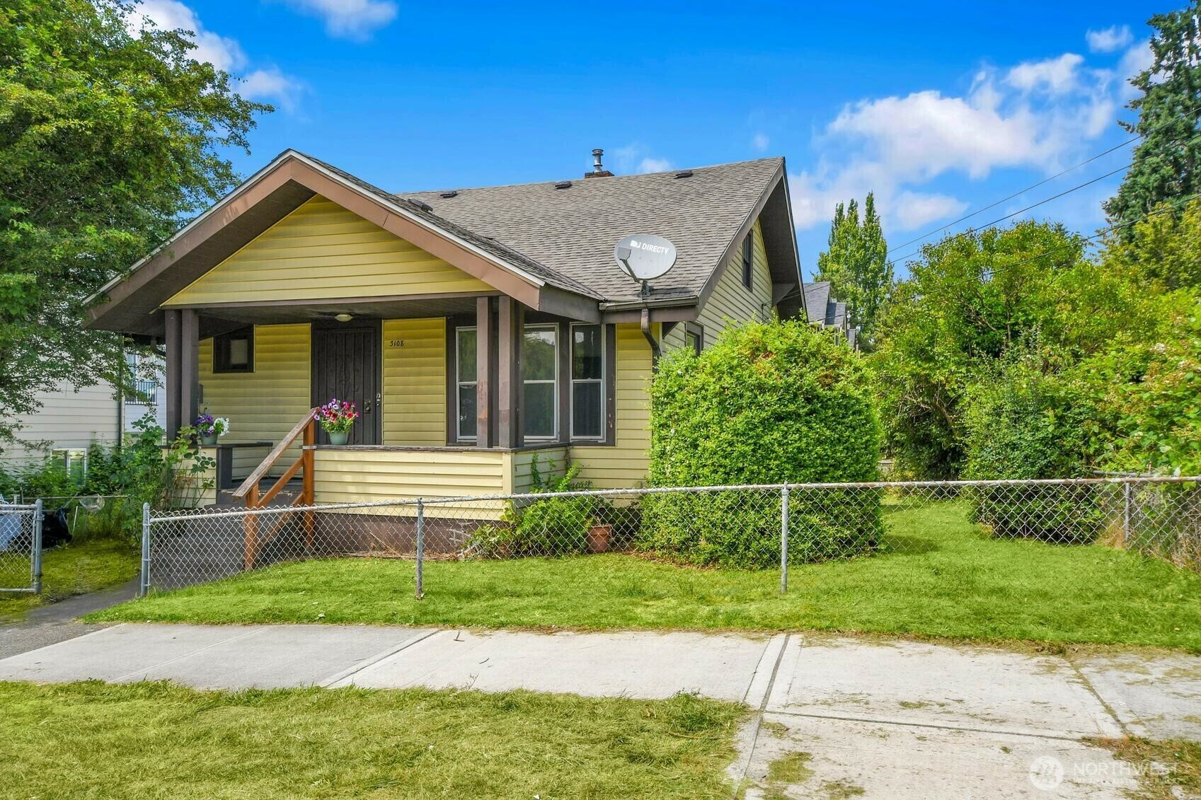 Property Photo:  3108 S Walden Street  WA 98144 