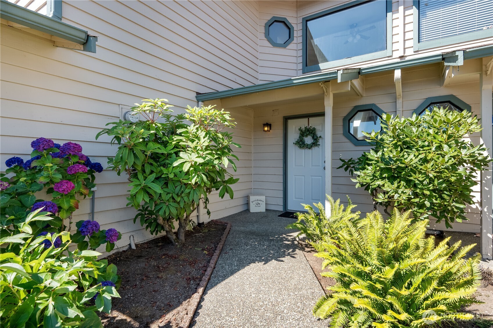 Property Photo: 25015 110th Avenue SE B WA 98030