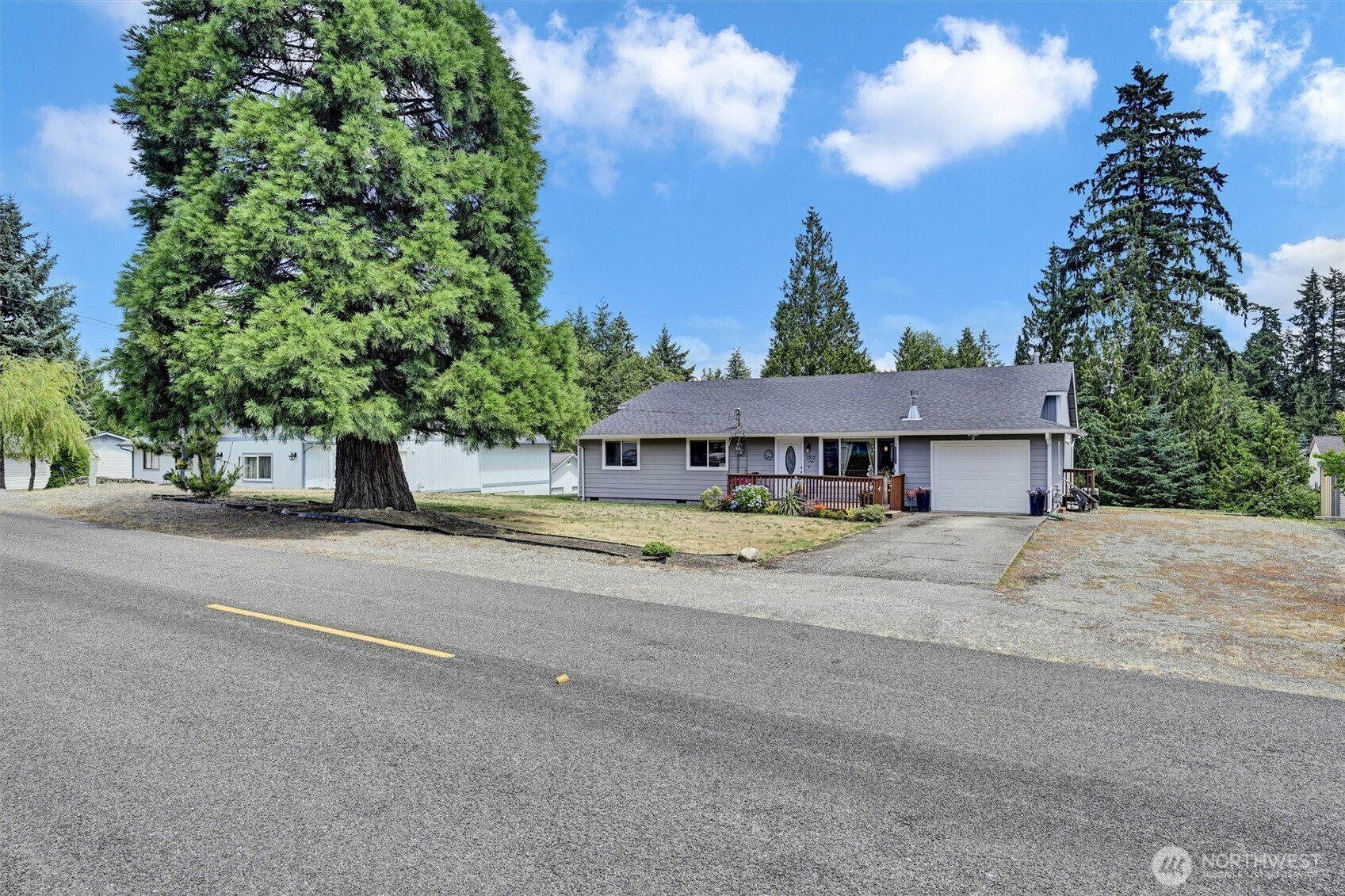 Property Photo: 7212 188th Avenue E WA 98391