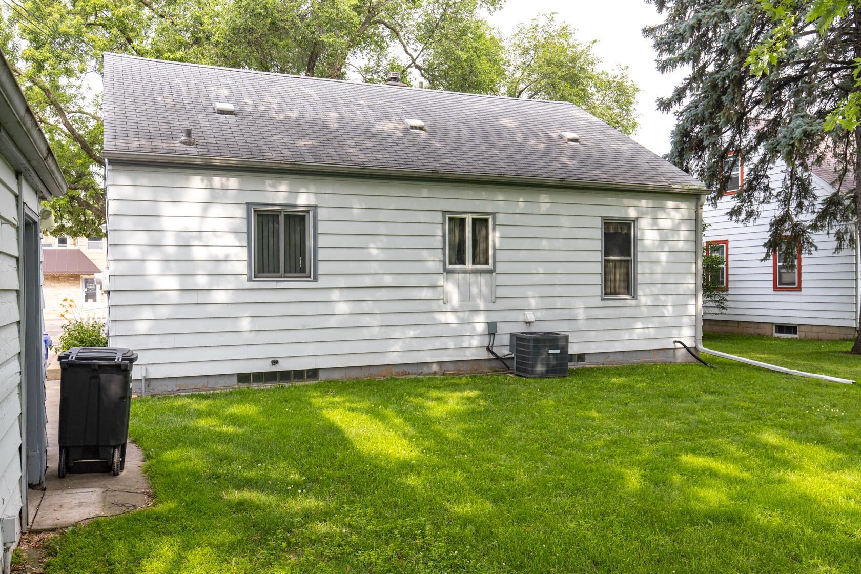 Property Photo:  2114 N Richmond Street  WI 54911 