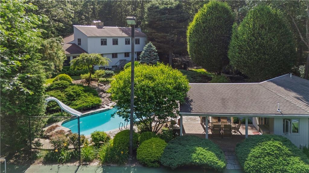 Property Photo: 5 Severn Court RI 02818