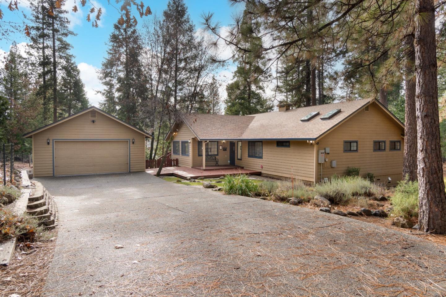5729 Juarez Road  Pollock Pines CA 95726 photo