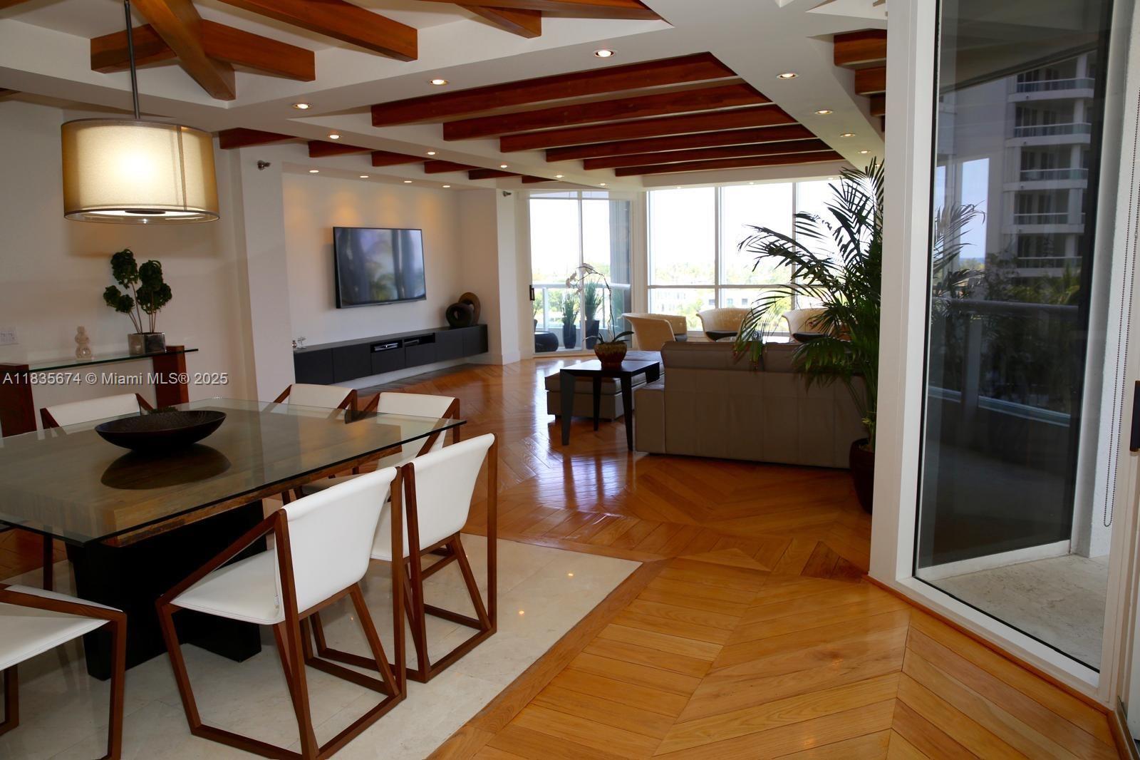 Property Photo: 21150 Point Pl 701 FL 33180
