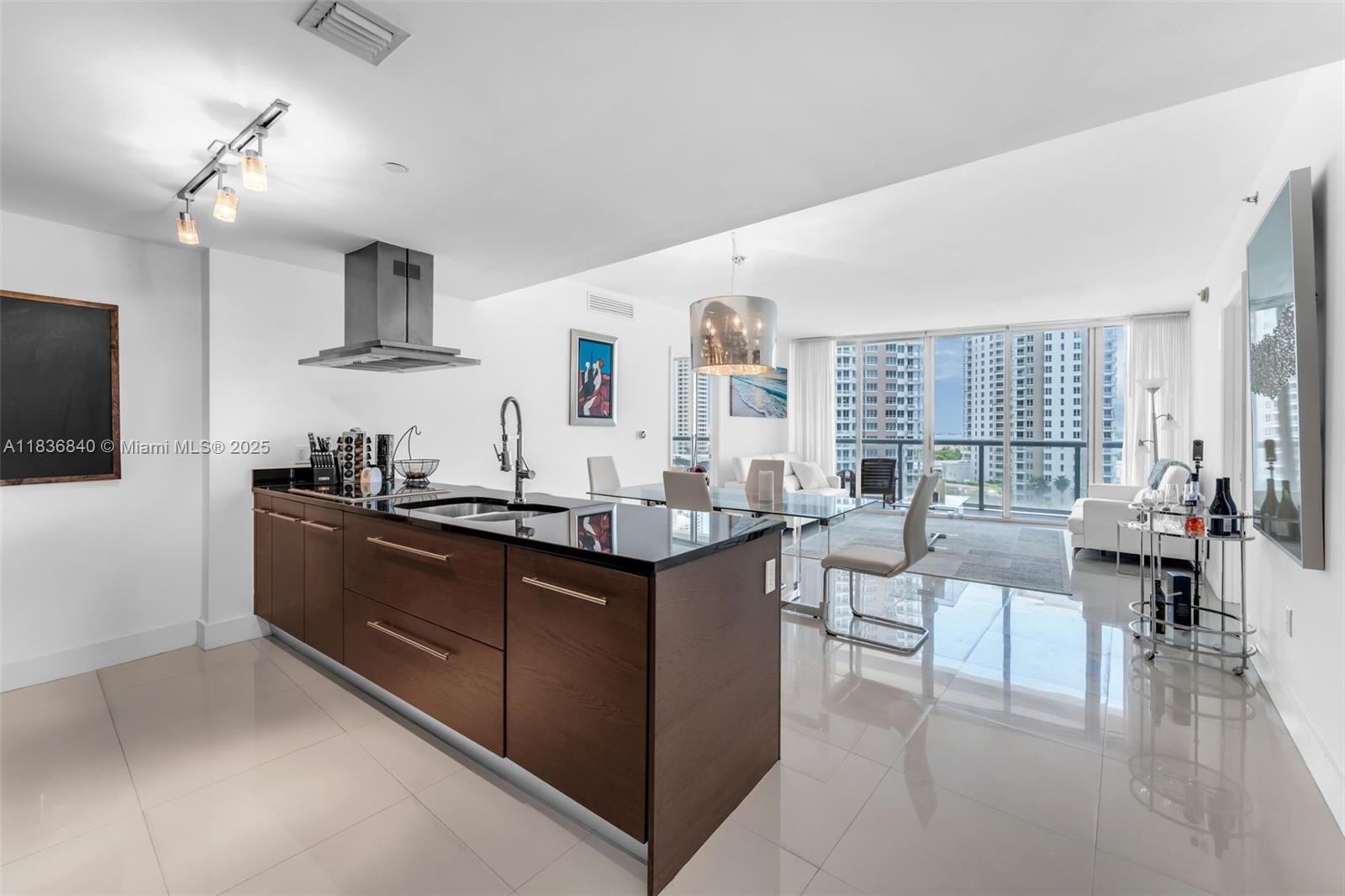 Property Photo: 495 Brickell Ave Bay1007 FL 33131