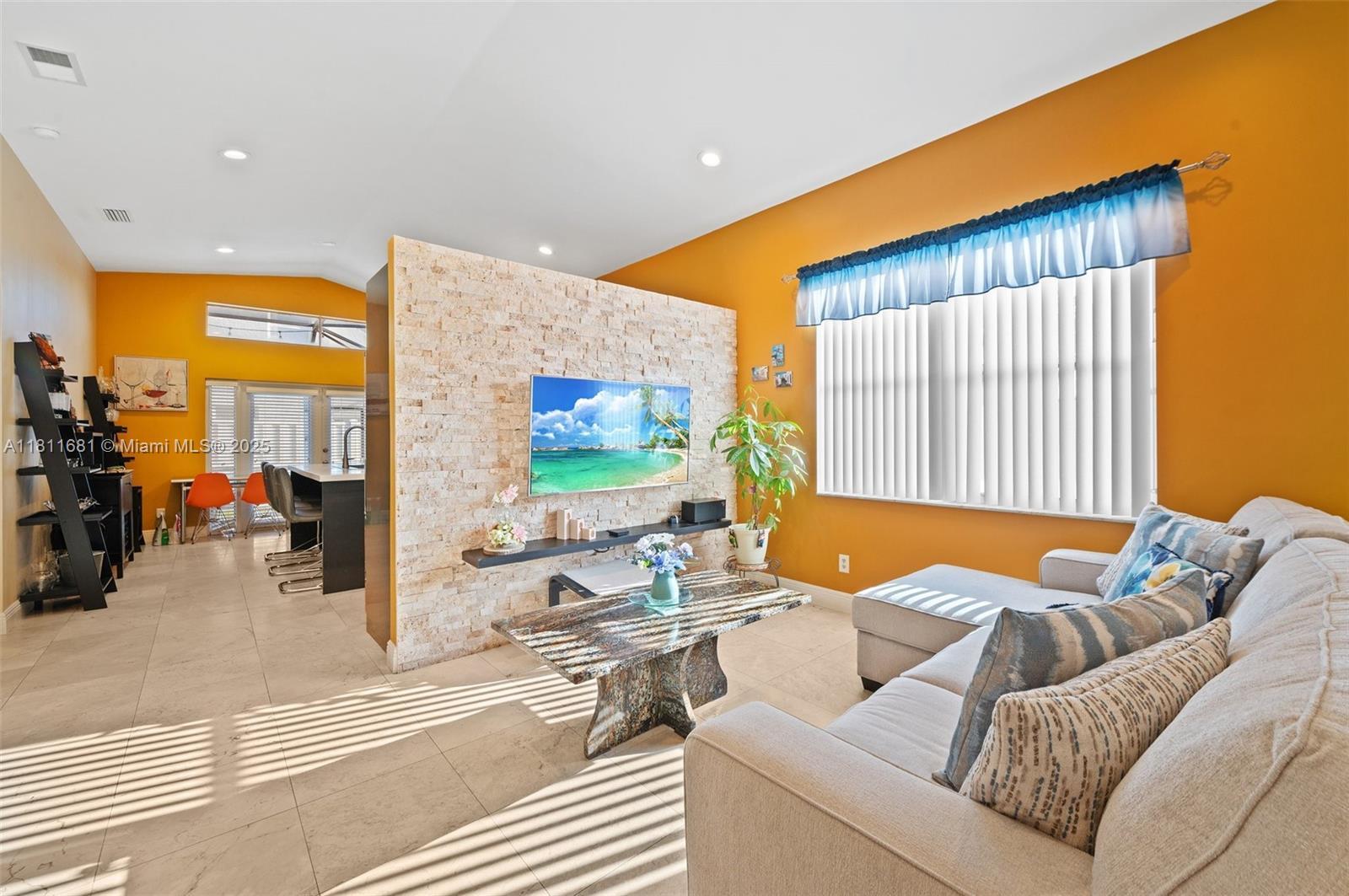 17476 SW 20th St  Miramar FL 33029 photo