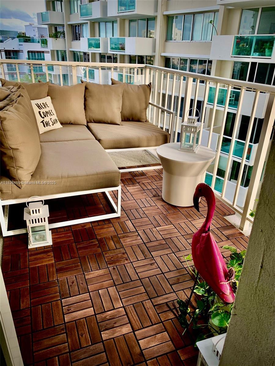 Property Photo: 1228 West Ave 511 FL 33139
