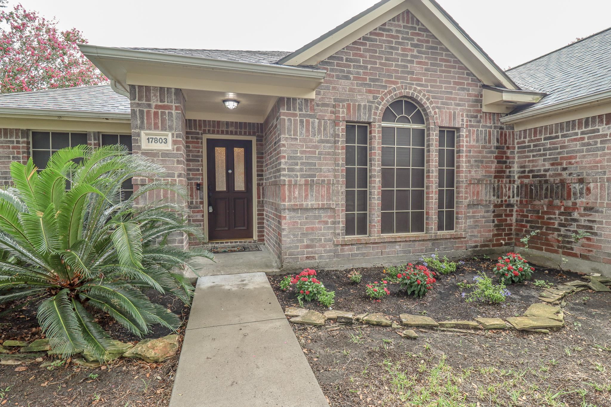 Property Photo: 17803 Inland Oaks Dr. TX 77407