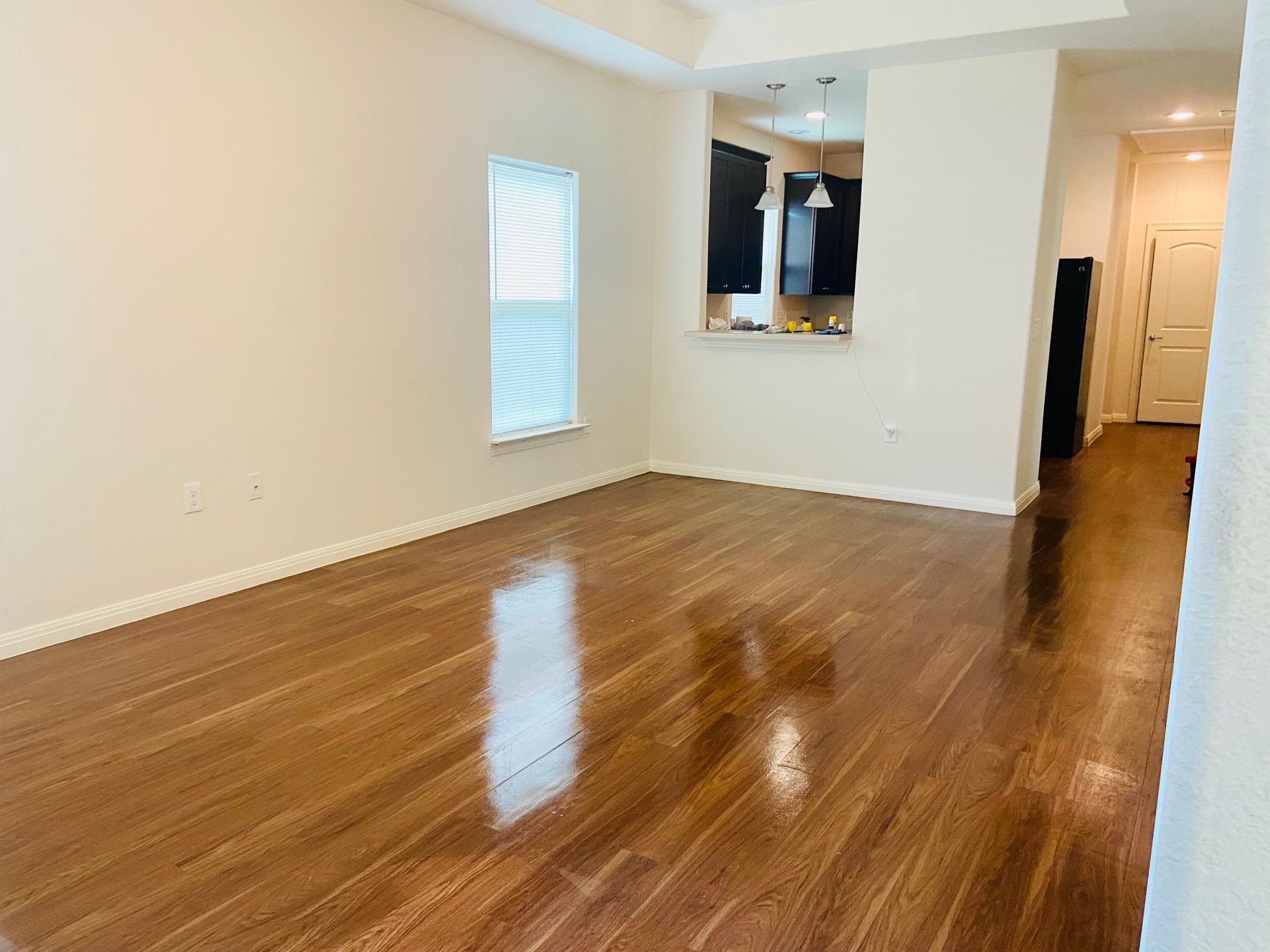 Property Photo: 405 E Simmons TX 77703