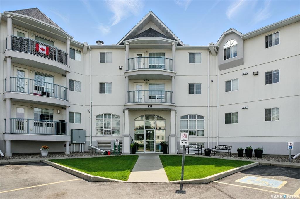 Property Photo: 934 Heritage View 212 SK S7H 5R9