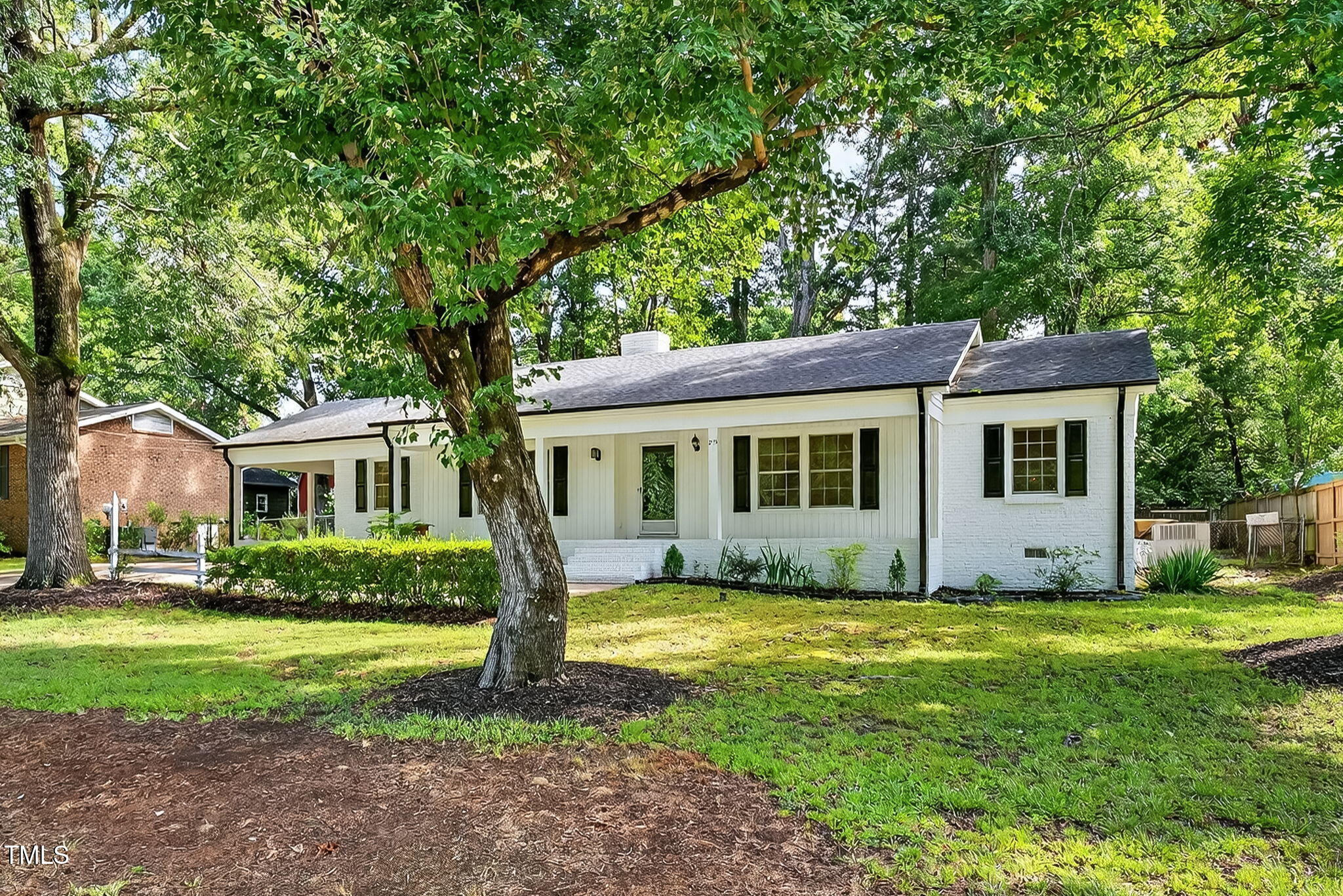 Property Photo: 213 SE Maynard Road NC 27511