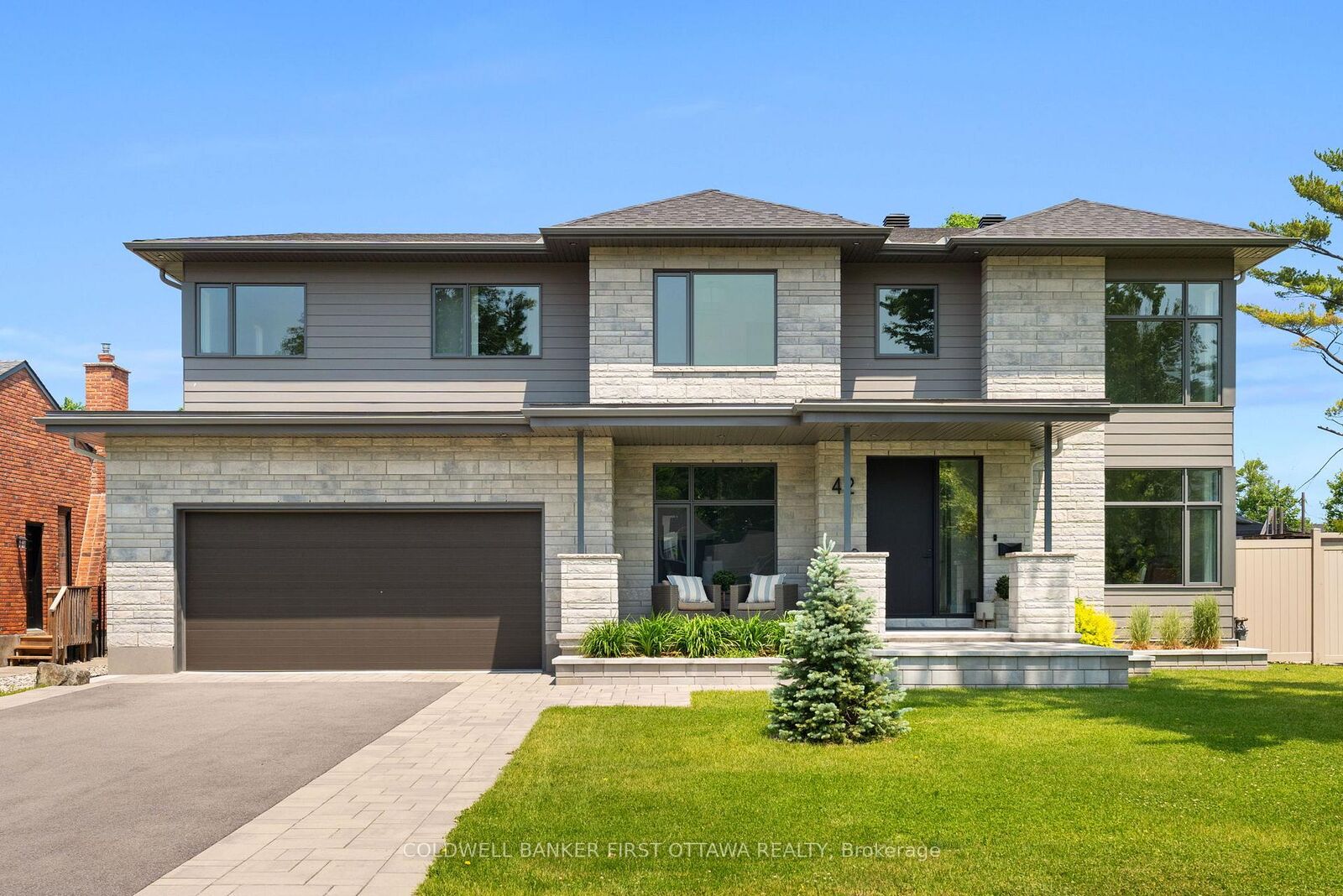 Property Photo:  42 Parkland Crescent  ON K2H 7W5 
