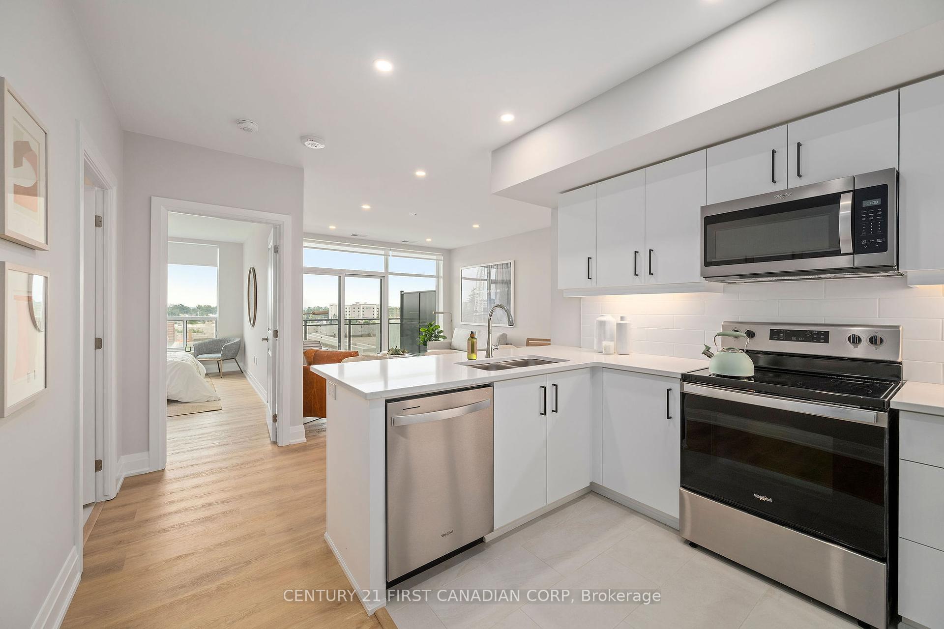 Property Photo:  4286 King Street 510  ON N2P 2E9 