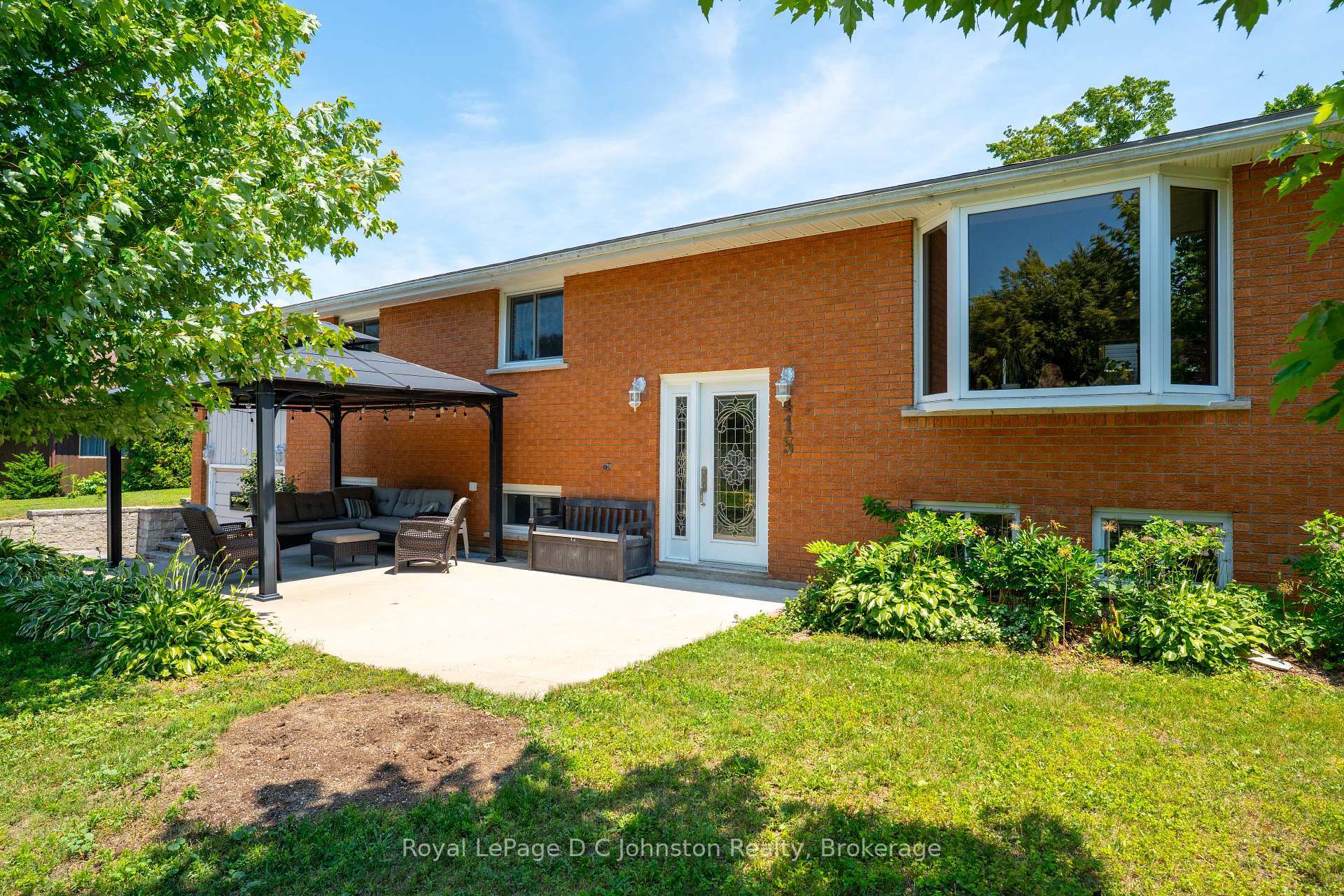 Property Photo:  415 Wellington Street  ON N0H 2C0 
