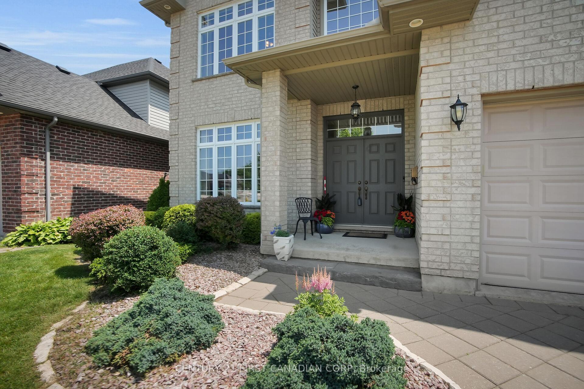 Photo de la propriété: 774 Longworth Road ON N6K 0B5