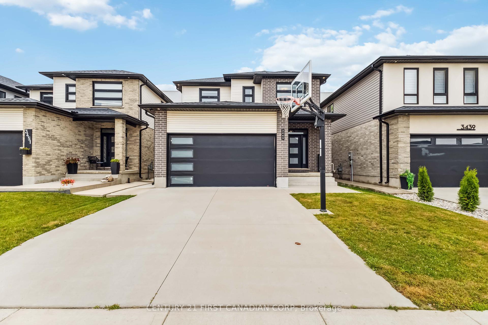 Photo de la propriété: 3443 Emily Carr Lane ON N6G 0L2