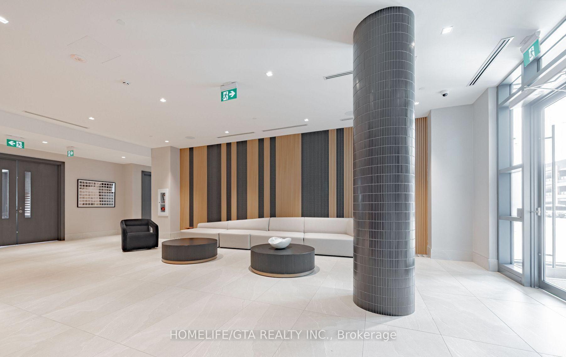 Property Photo: 2545 Simcoe Street N 404 ON L1L 0W3