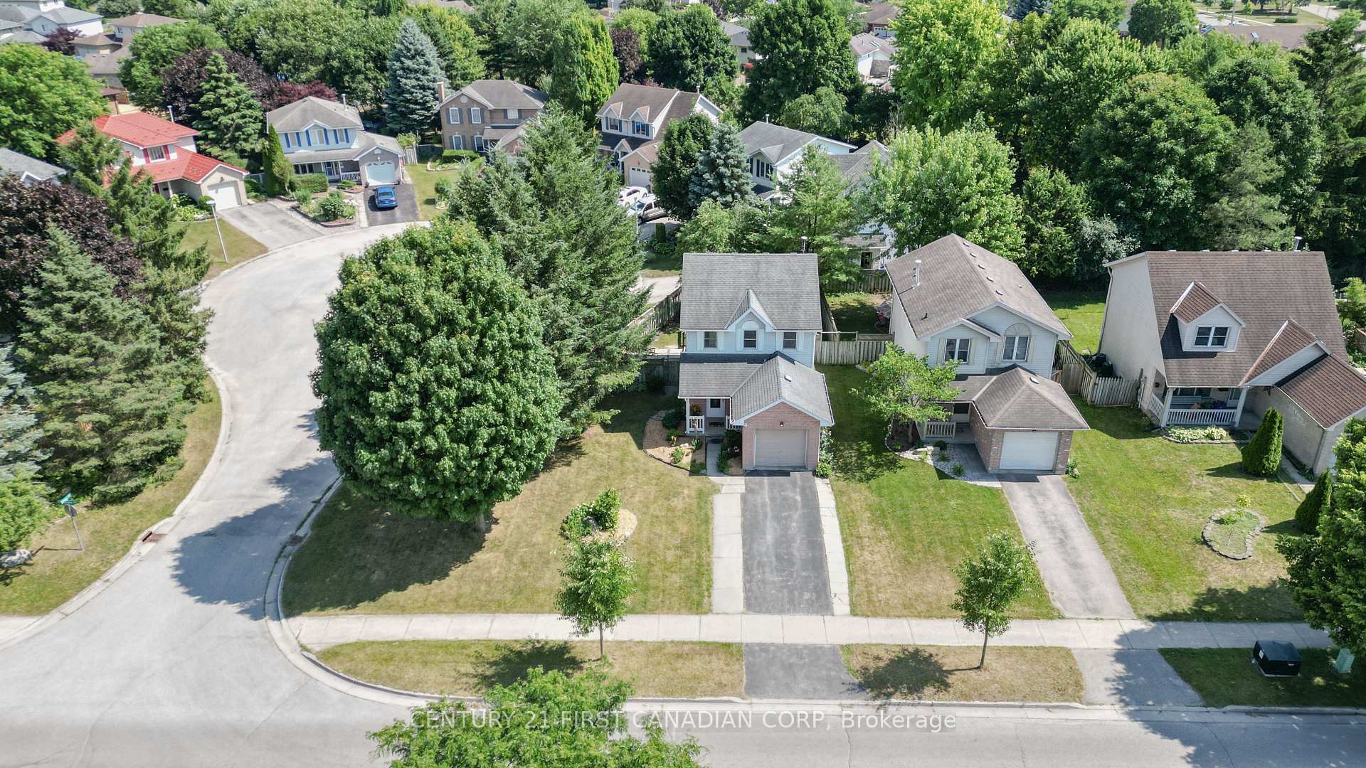 Property Photo: 961 Chippewa Drive ON N5V 4R2