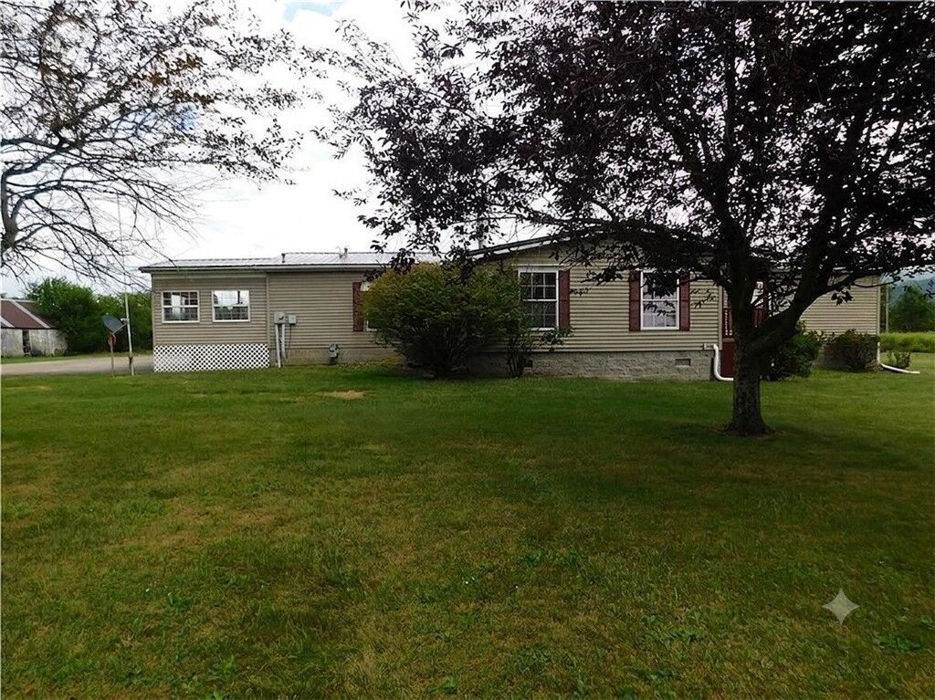 Property Photo:  140 Firestone Road  PA 15478 