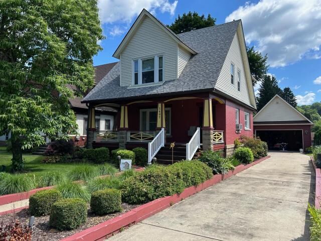 Property Photo: 1407 Pennsylvania Avenue East PA 16365