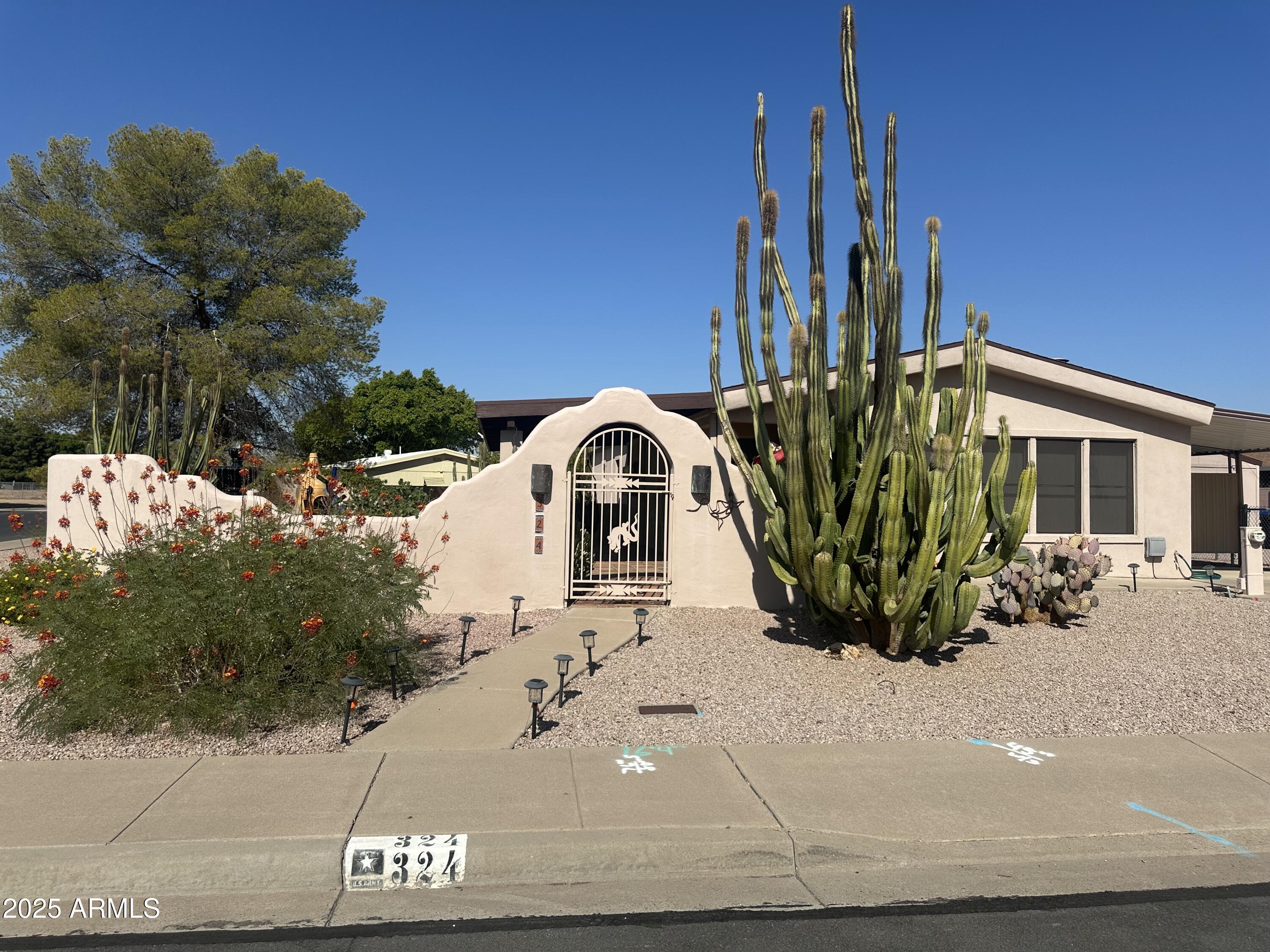 Property Photo: 324 S Alvaro Circle AZ 85206