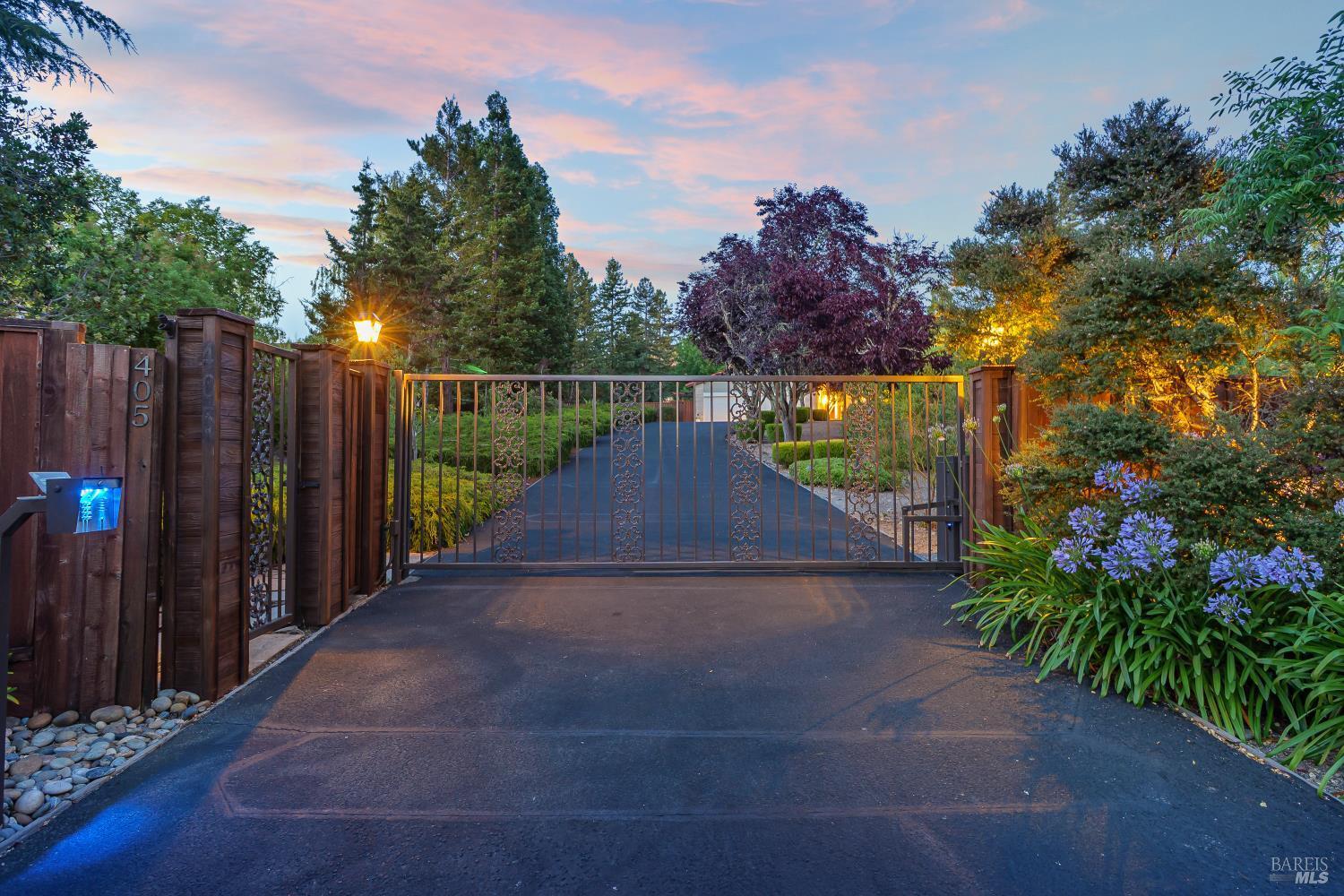 Property Photo:  405 Encinosa Court  CA 95492 