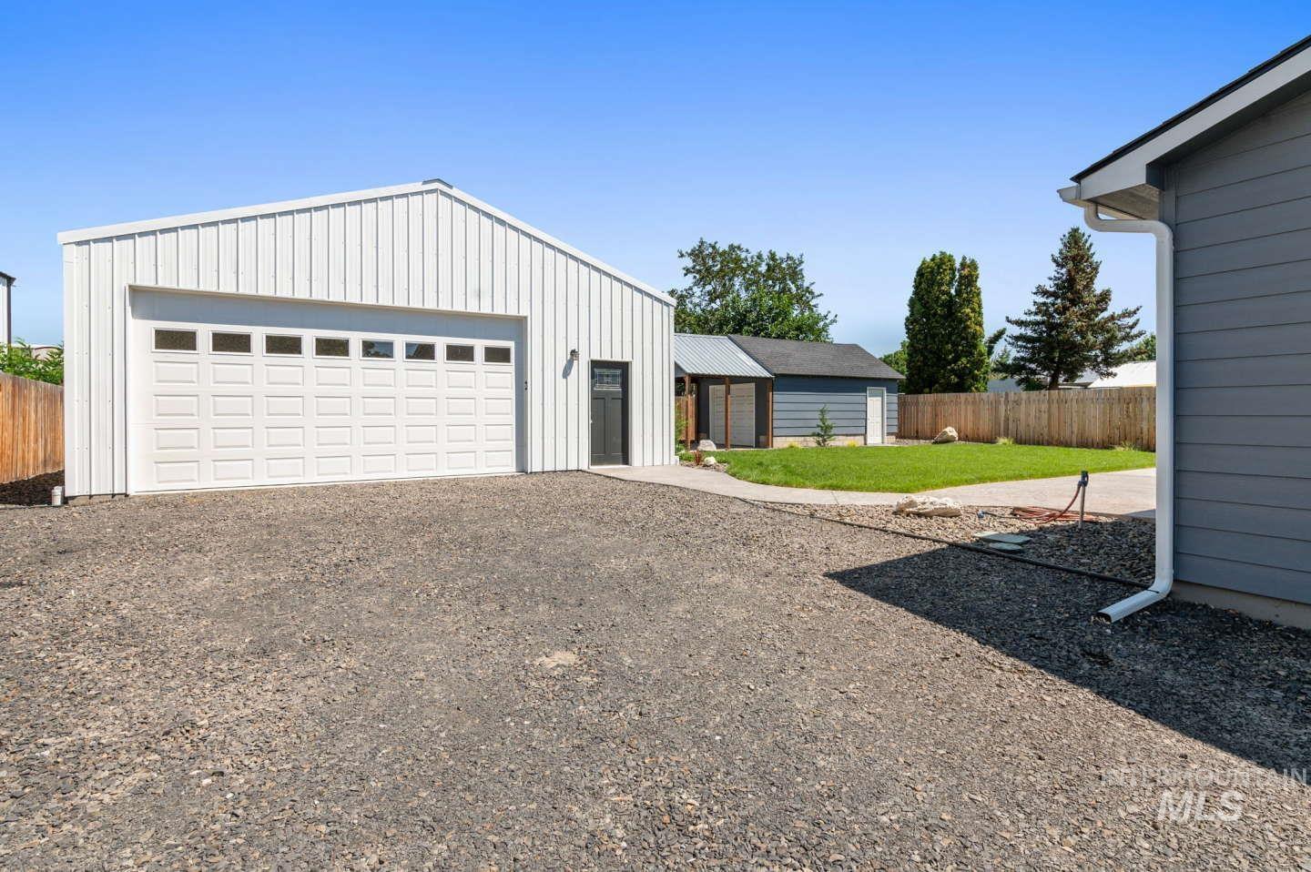 Property Photo: 627 Cedar Ave ID 83501