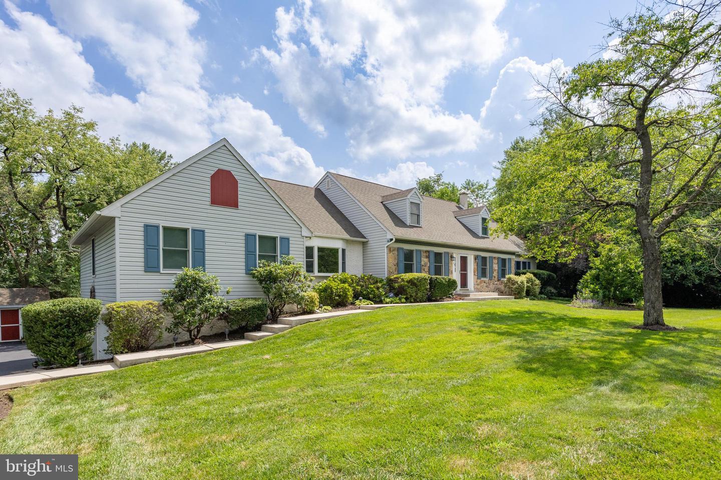 Property Photo: 10 Long Drive PA 19335