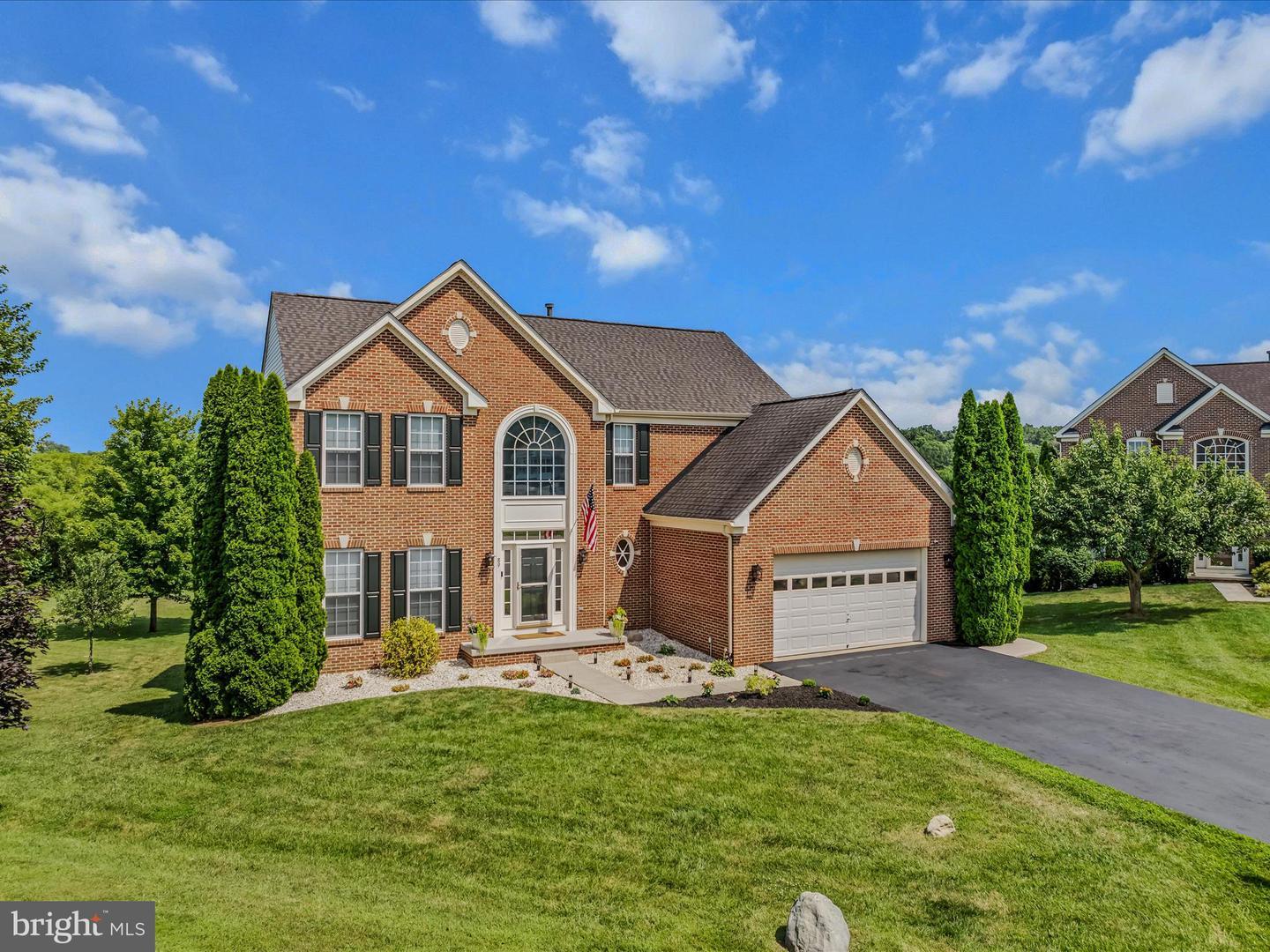 Property Photo: 89 Avenel Court WV 25414