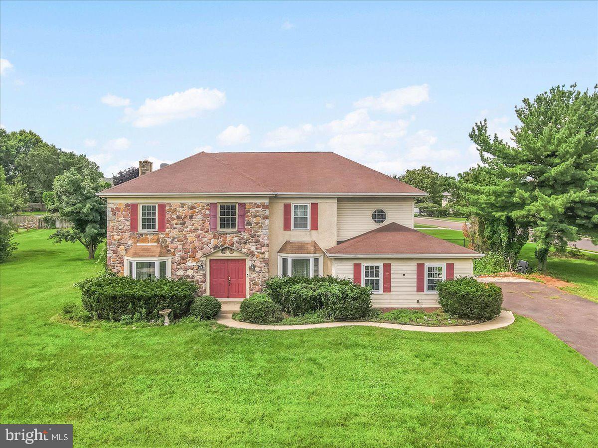 906 River View Circle  Phoenixville PA 19460 photo