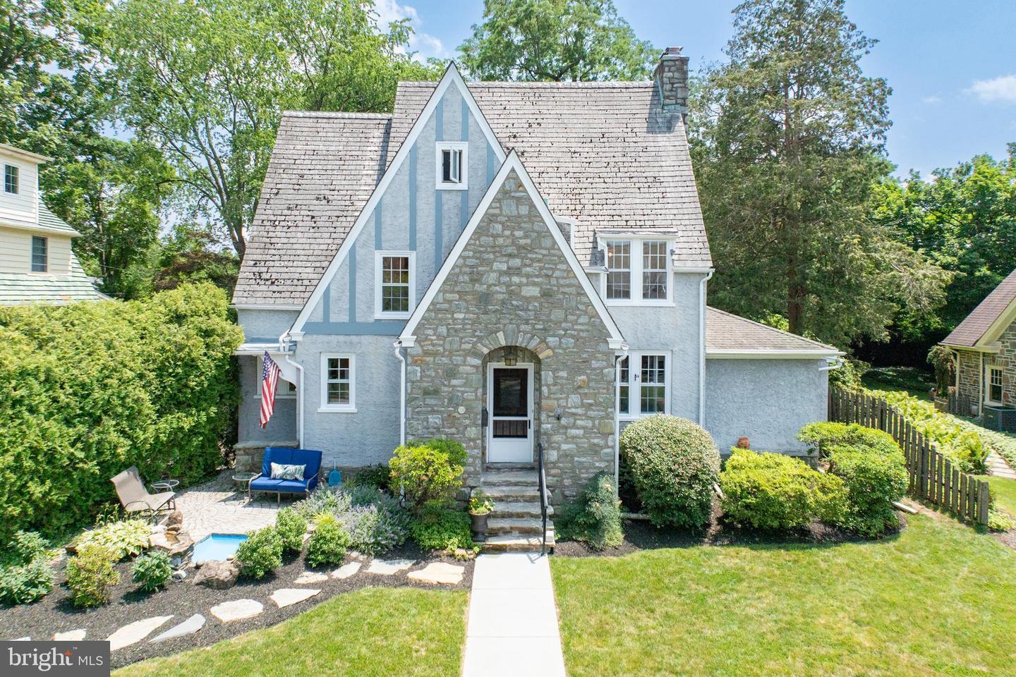 Property Photo: 228 Dean Street PA 19382