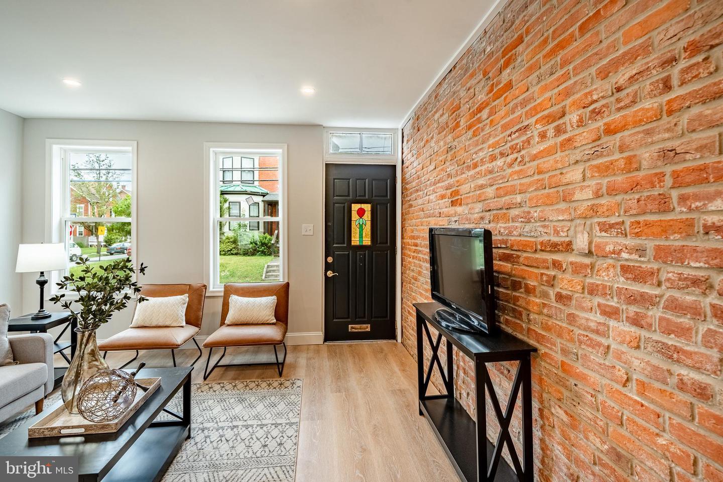 Property Photo: 405 N New Street PA 19380