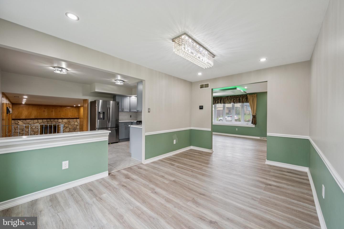 Property Photo: 1300 Clover Lane PA 19053