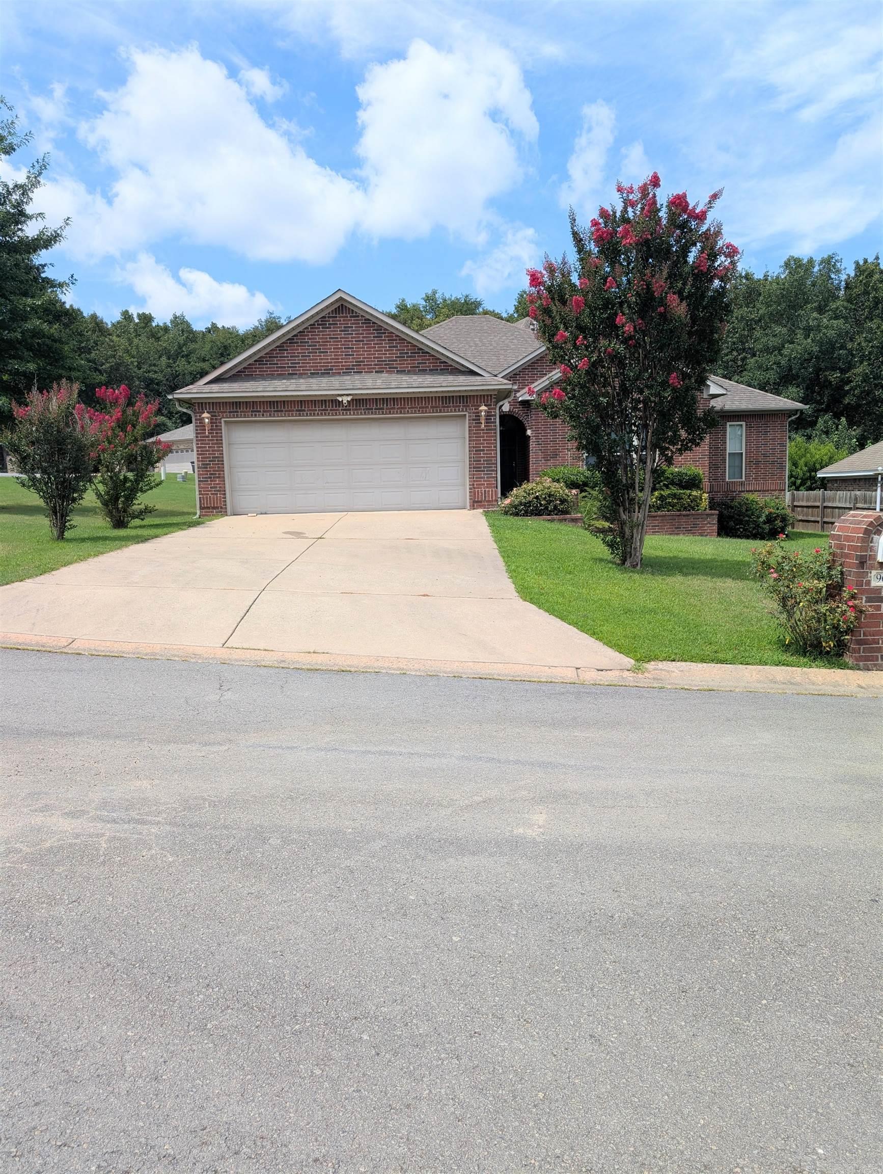 Property Photo: 9624 Jonquil Cv AR 72120