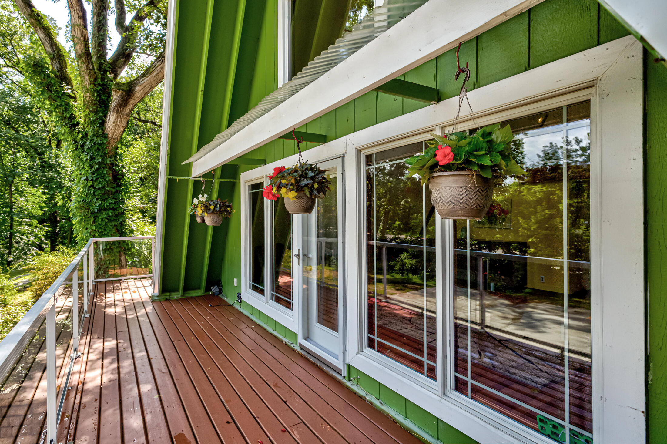 Property Photo: 532 W Riverside Road IA 50010