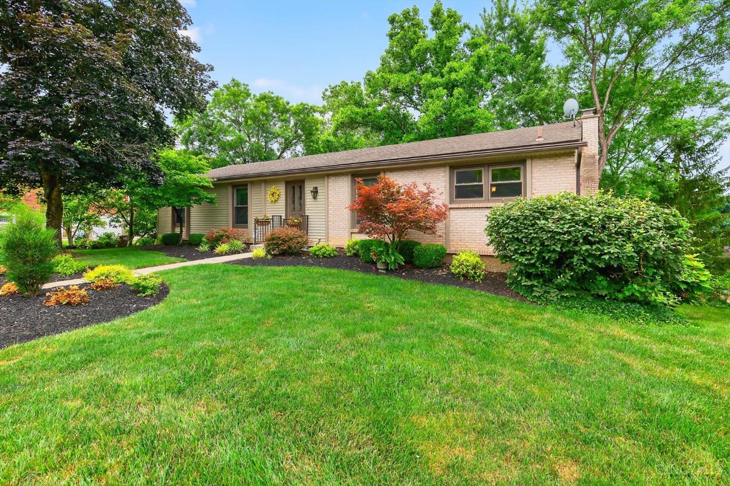 5613 Williamsburg Way  Fairfield OH 45014 photo