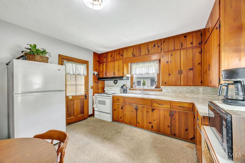 Property Photo: 677 Ridgewood Avenue OH 45013