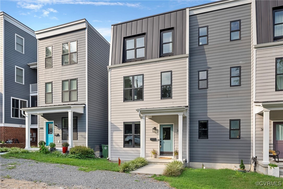 Property Photo: 3010 E Franklin Street VA 23223