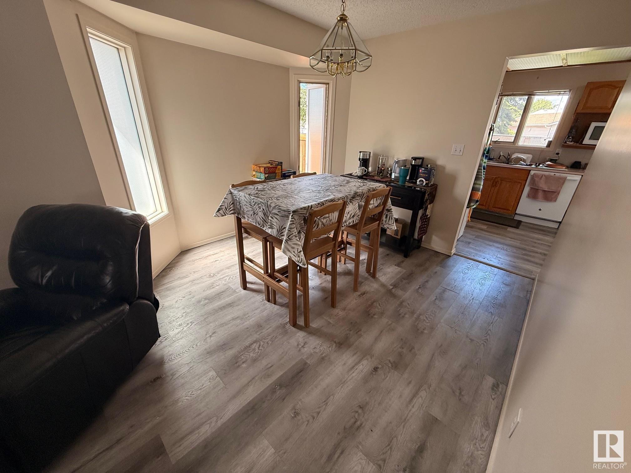 Photo de la propriété: 20 Cheyenne Crescent AB T8H 1N2