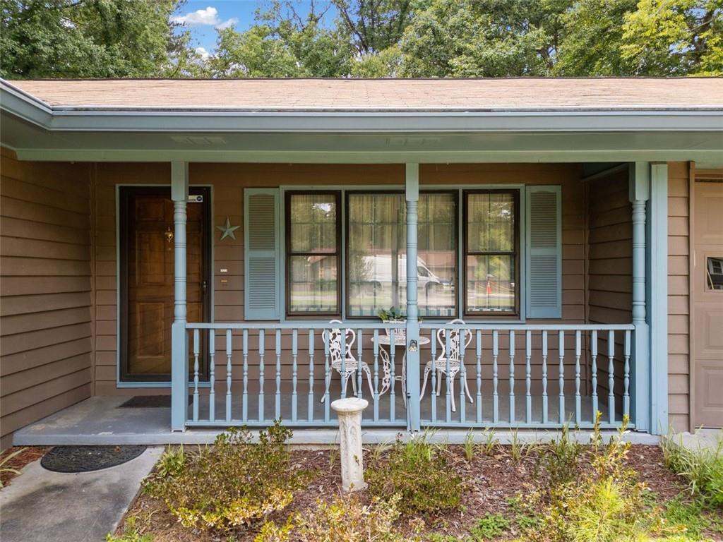 Property Photo: 1630 Bellchase Drive SW GA 30064